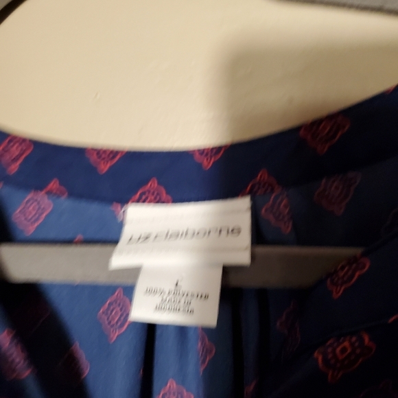 Liz Claiborne Navy and Red Silky Feel Blouse Size Large - Picture 4 of 8